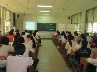 Hội chợ tại Đại Học Cần Thơ