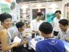 Giám Đốc Quốc Tế ( Trái) & Các NV tại VN-Vietstock 2012
